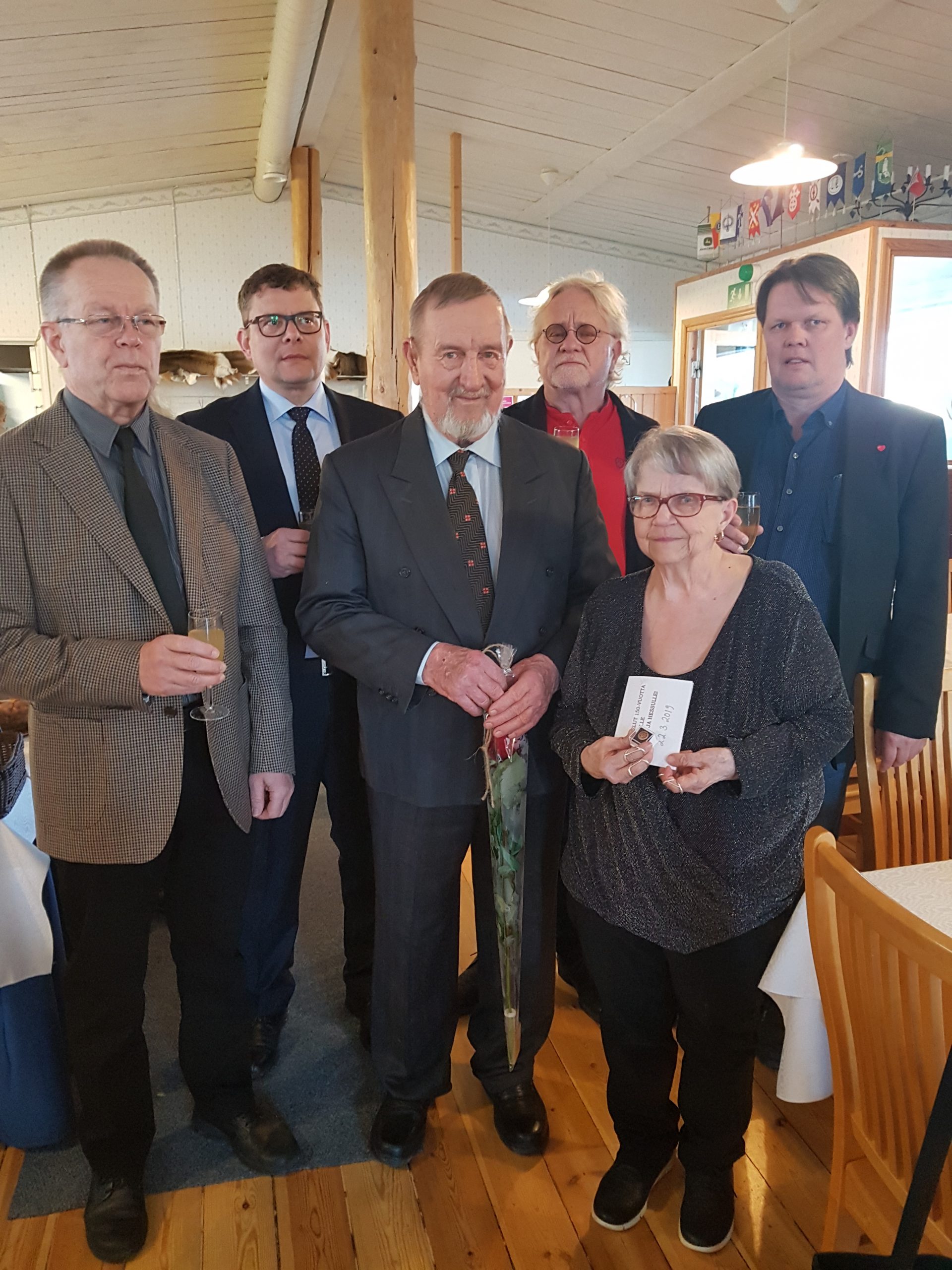 Kipinä muisti jäseniään